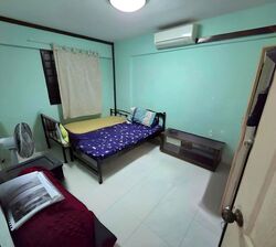Blk 215 Tampines Street 23 (Tampines), HDB 3 Rooms #527615321